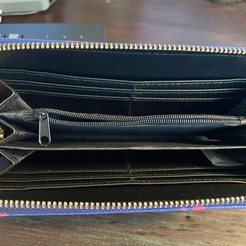 Charlie Paige Wallet - Picture 4 of 4